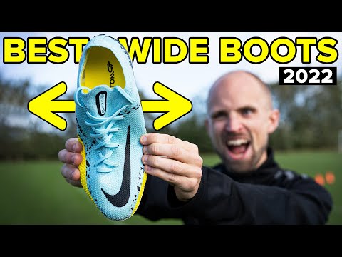Best boots for wide feet 2022
