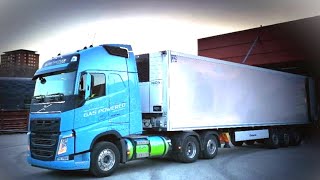 Volvo FH Globetrotter LNG biogas Truck + SemiTrailer driving 🔴Livestream commentary