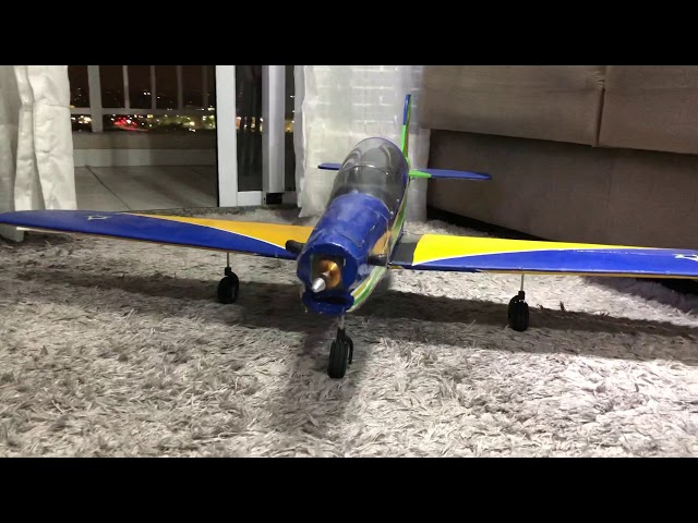 Teste avião de controle remoto RC tucano esquadrilha da fumaça