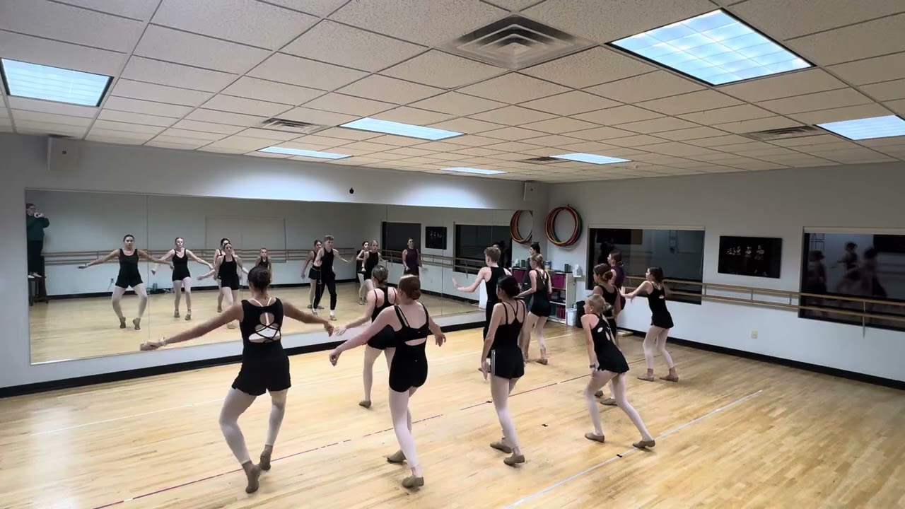 Level 4-5 Jazz - A Hand for Ms. Clause - 10/20/25