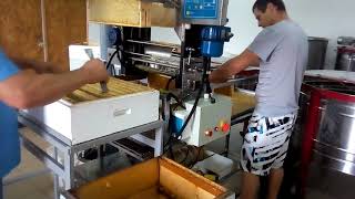 видео: 29.08.2017 г. Откачка мёда . ч.1 картинка: 29.08.2017 г. Откачка мёда . ч.1