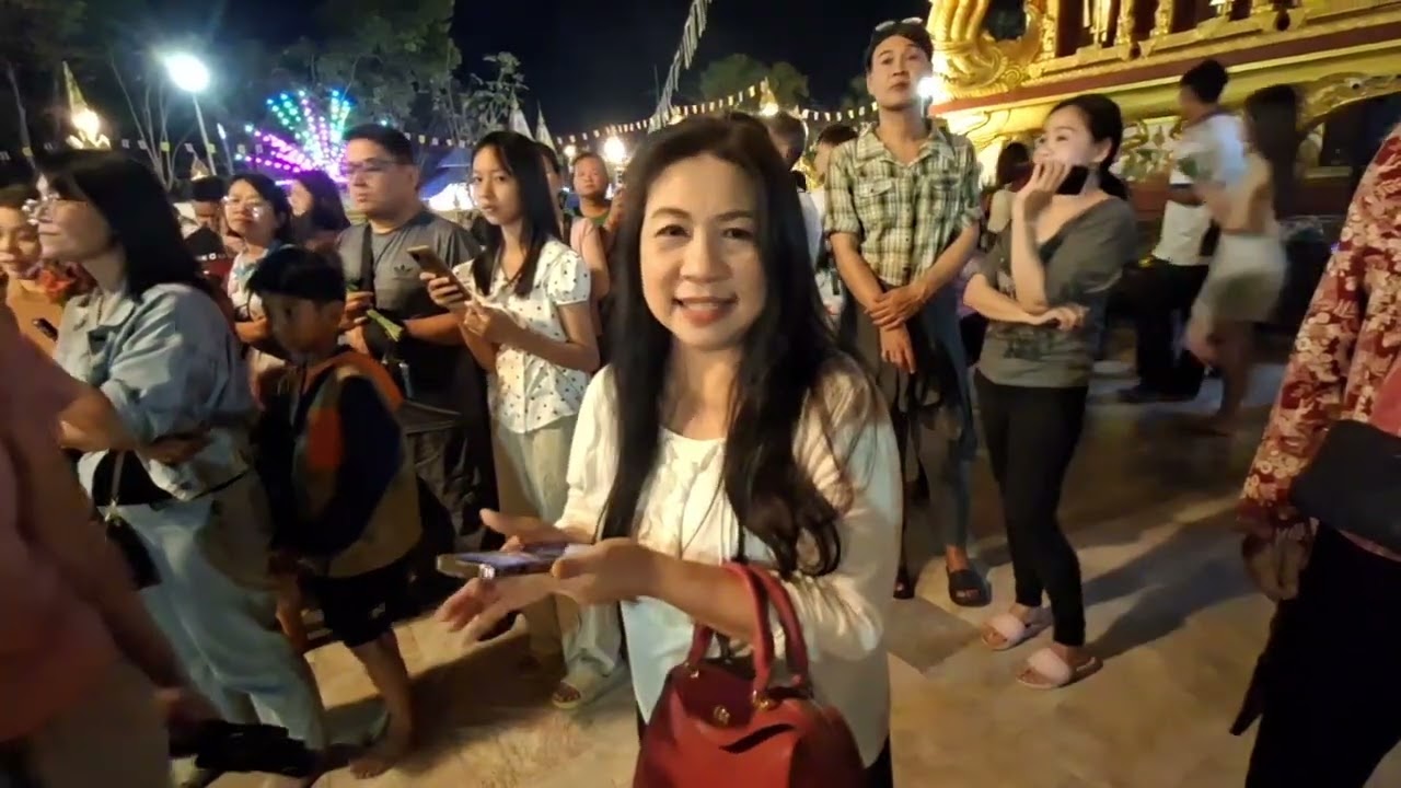 ธิดาลาวมาแล้วเวทีชานเล้าวัดพระธาตุหนองบัวคืนที่2#บ้านศรีวิไล #เคศรีวิไล #ธิดาลาวศรีวิไล 