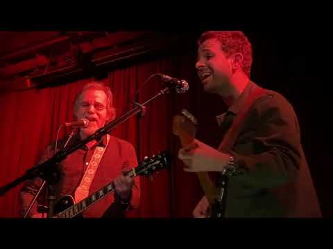 Jackson Browne (w/ Taylor Goldsmith) - The Indifference of