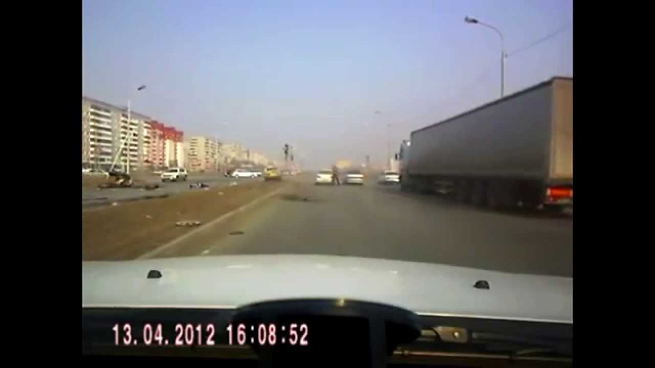 Автомобиль подлетел и зовет