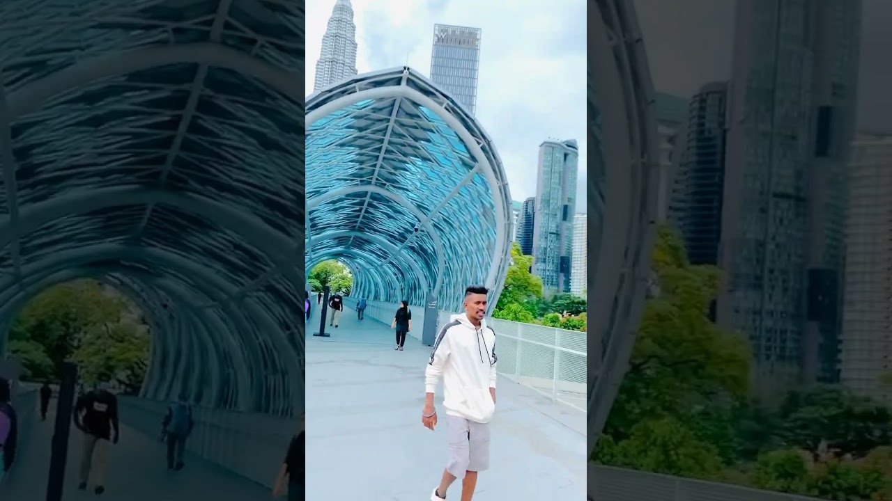 Amazing view from SALOMA LINK BRIDGE in KUALA LAMPUR MALAYSIA🇲🇾. 