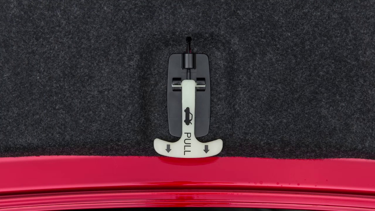 electronics 2018 INFINITI Q50 HEV - Interior Trunk Lid Release