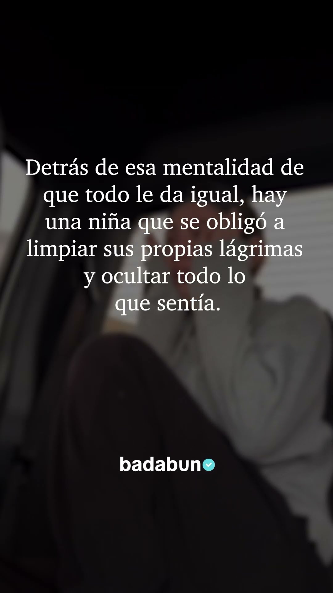 Detrás de una mujer fuerte