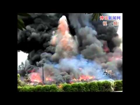 江西赣州南康龙回镇半岭工业园对面一油漆厂发生连串爆炸（视频）