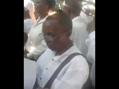 Nipo Katikati Ya Mbingu Na Nchi