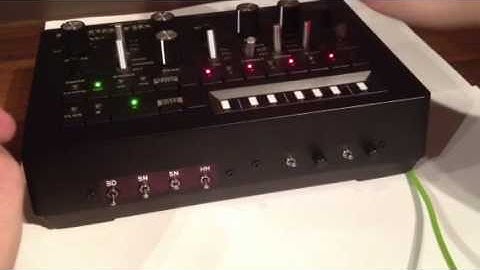 Korg Monotribe VCO mod - FM, ringmod, sync type sounds possible