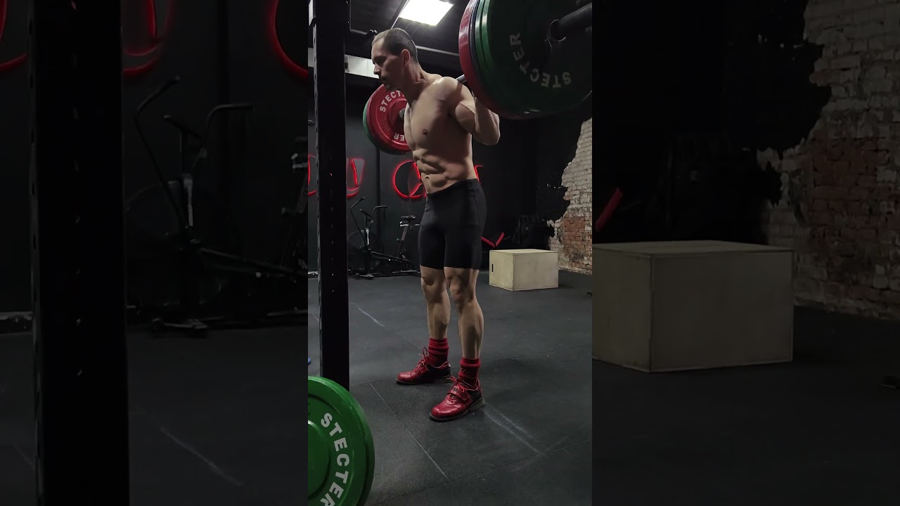 "Золотые" приседания. А вы так пробовали? 150 кг