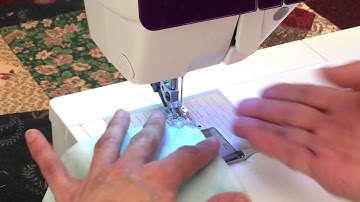 Pfaff Clear 1/4 inch Right Guide Foot for IDT System (820881096)