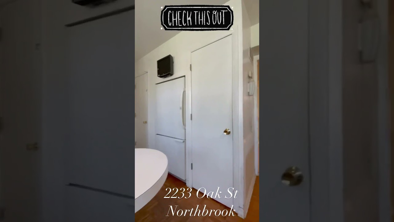 Fabulous opportunity to build new or renovate 2233 Oak in Northbrook! 