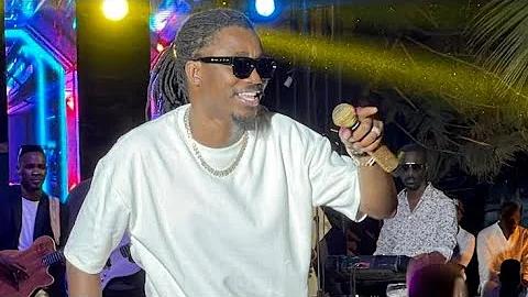 INTÉGRALITÉ SOIRÉE WALLY B. SECK AU CARRÉ VIP | LIVE PERFORMANCE | 26 - 07 - 2025