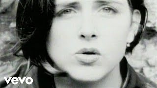 Watch Maria Mckee I Cant Make It Alone video