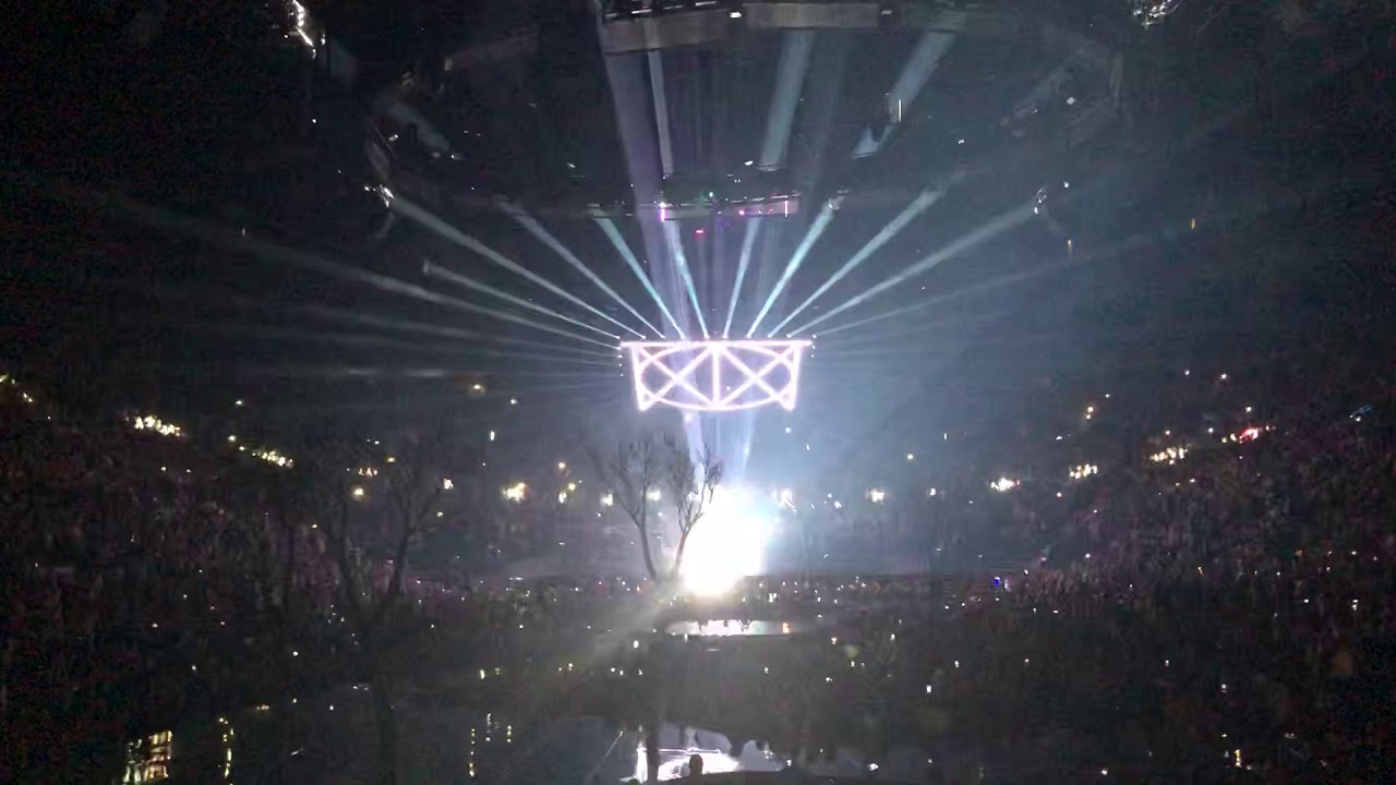 Justin Timberlake - Man Of The Wood Tour - Opening Show