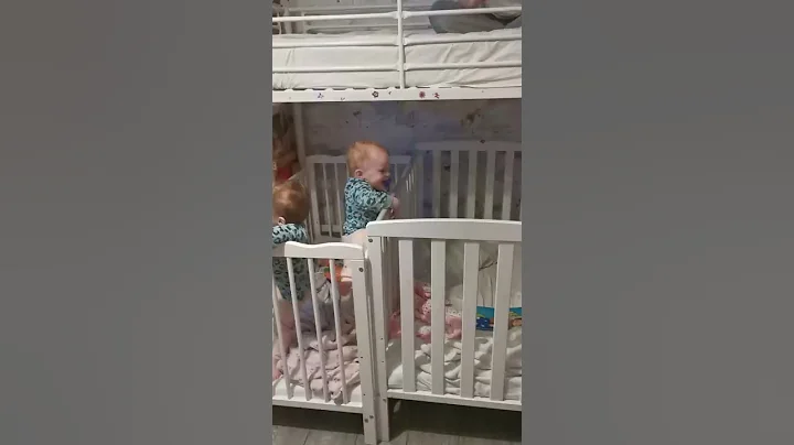 Toddler Found Another Way up After Ladder Was Removed From Bunk Bed - DayDayNews