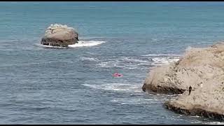 2-Ibon surfer, rescata kayaker con hipotermia. Arenillas. Cantabria