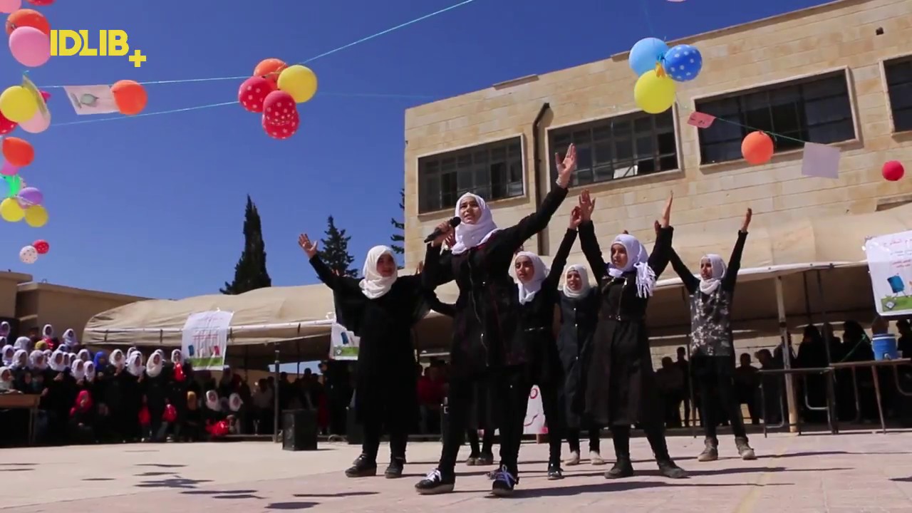 تكريم الطلاب المتفوقين في مدرسة بنات معرة حرمة