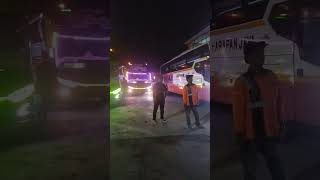 Spion Borobudur Kesenggol Bus   Terminal Padat Tapi Lagi Ruwet