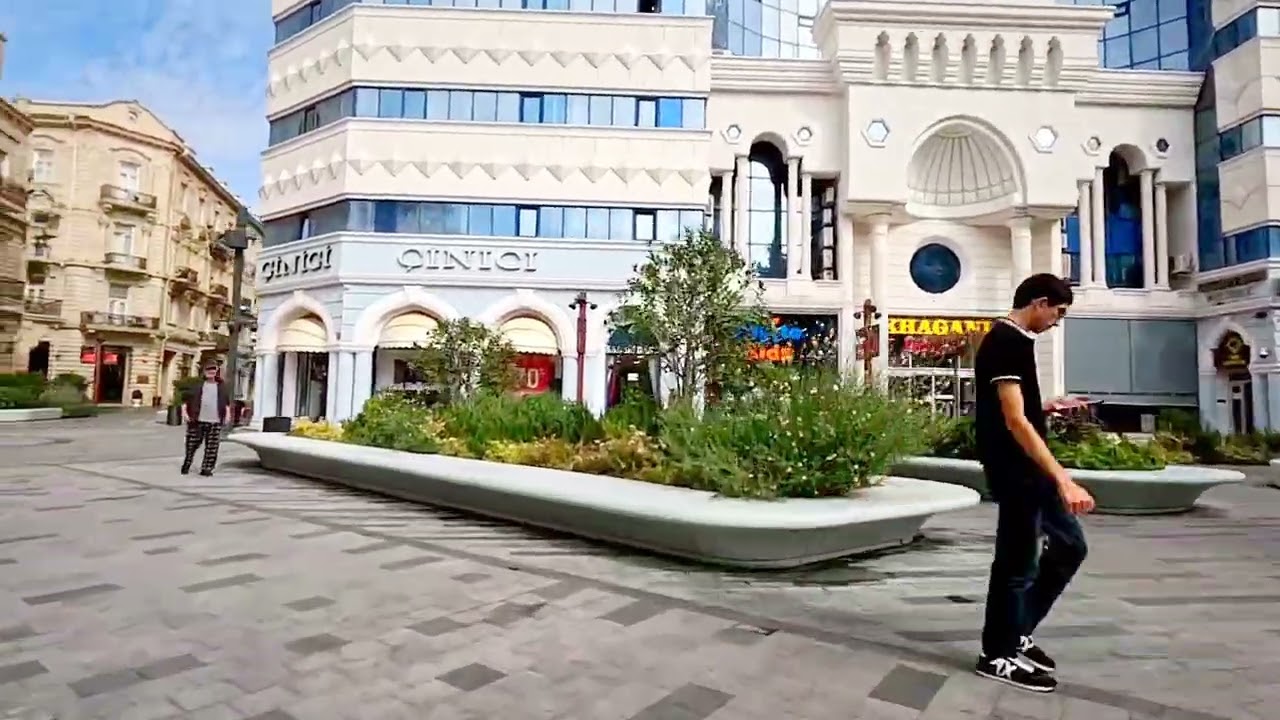 Bakı / Mərkəz / Fəvvarələr meydanı / Torqovaya /  Malakan bağı / H.Z.Tağıyevin evin yanı və ətrafı 🚴