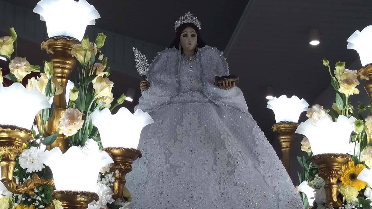 Umagang prusisyon,NG Milagrosa Mahal na Poong Sta ines,kulay NG puting kasuotan
