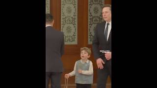 CEO Tesla Elon Musk membawa putranya ke pertemuan dengan Perdana Menteri Tiongkok.