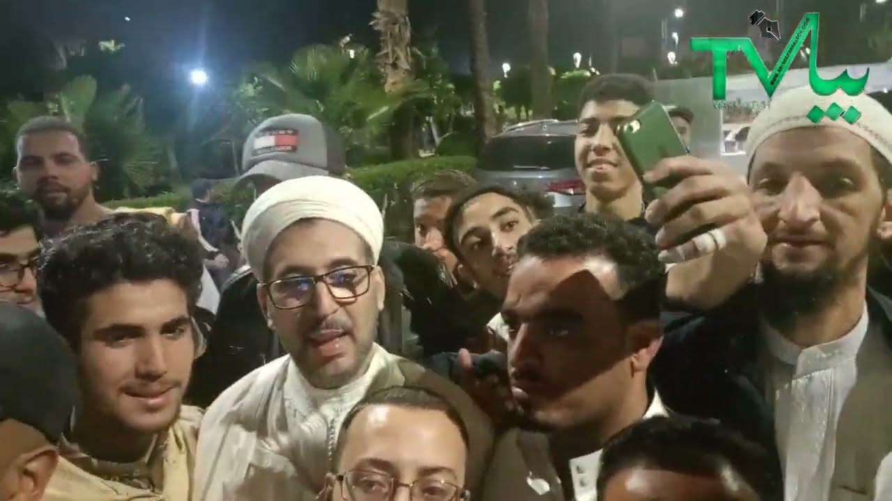 صلاة التراويح بمسجد الكتبية بمراكش بعد الإعلان عن افتتاحه.