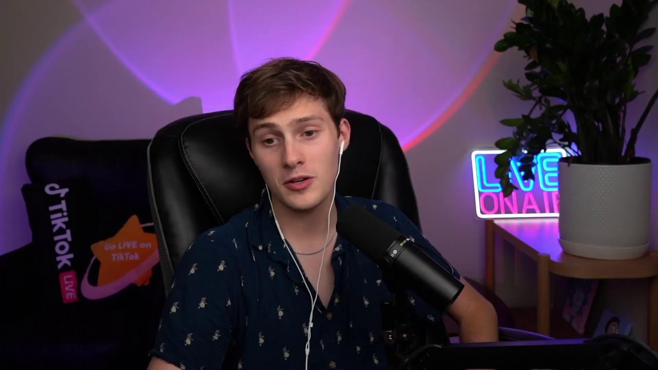 Parker Debates Trump supporters LIVE