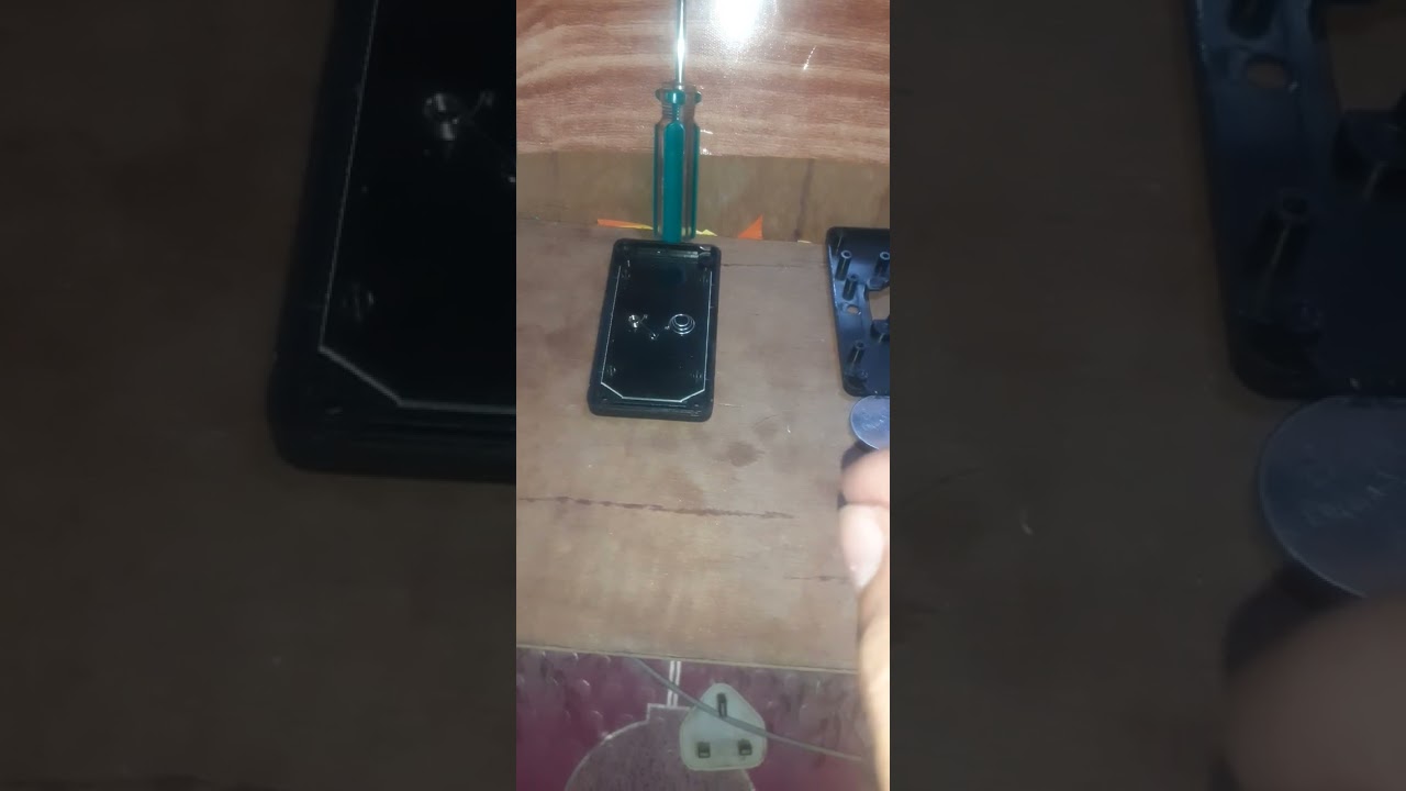 2.4Ghz 1:64 Mini Alloy Rc Off-Road Car Trasped / Not Running /01/17/2026