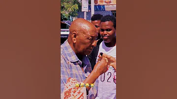 Siad Barre Saxiibkiis Oo La Wareeystay Shorts Muuqaal Mukhdisho Xamar Qosolka 