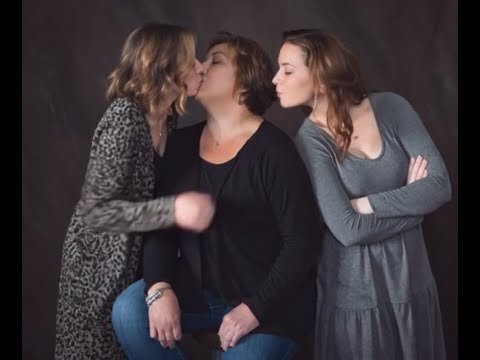 Three Women Three Generations One Unforgettable Kiss Love And Connection Have No Age Kiss