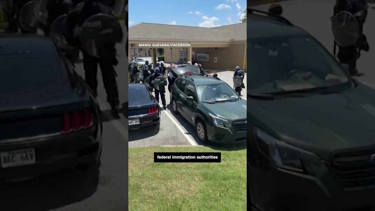 Journalist Live Streamed His Arrest By ICE During Protest 