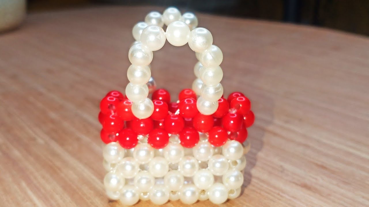 পুতির মিনি ব্যাগ/পুতির চাবির রিং/Beaded mini bag for doll house