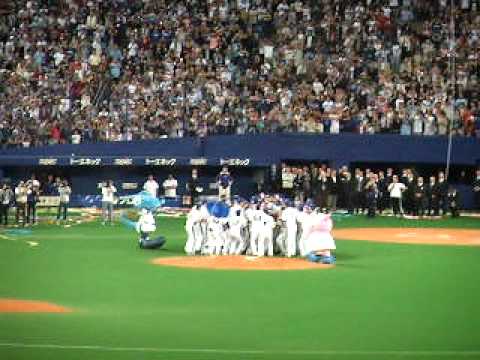 2011年11月6日　日本シリーズ進出　落合監督胴上げ