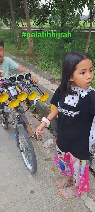 🚲 NONGKRONG DENGAN YANG PUNYA SEPEDA CORONG || SUBSCRIBE & SHARE.  #basuri #telolet #basuriv4