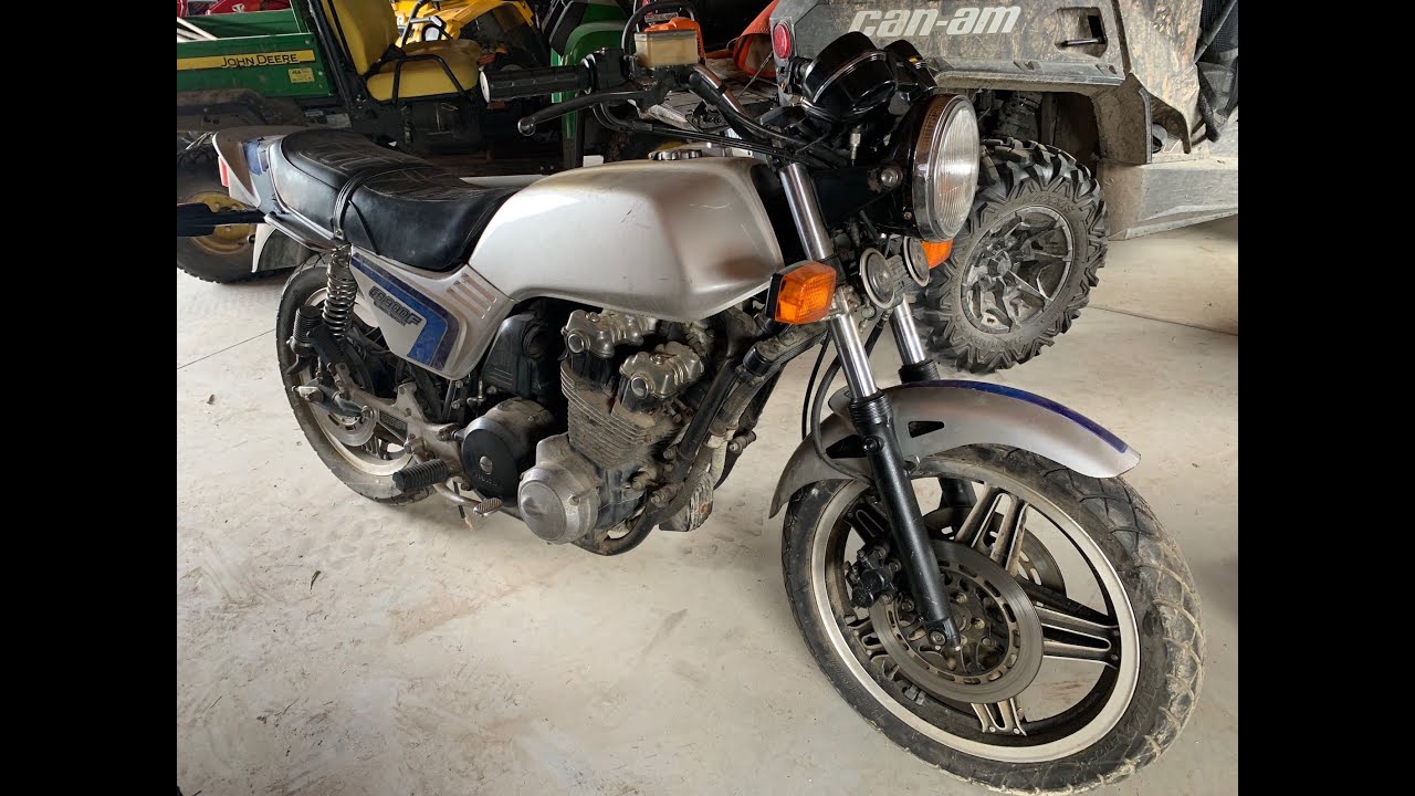 1982 Honda CB900F Barn Find  -  Will It Run ?