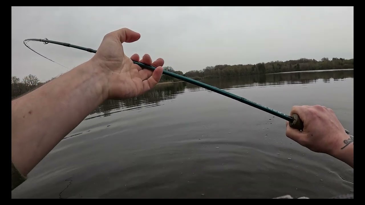 GROSSE SURPRISE sur Chancelade en cherchant les brochets !