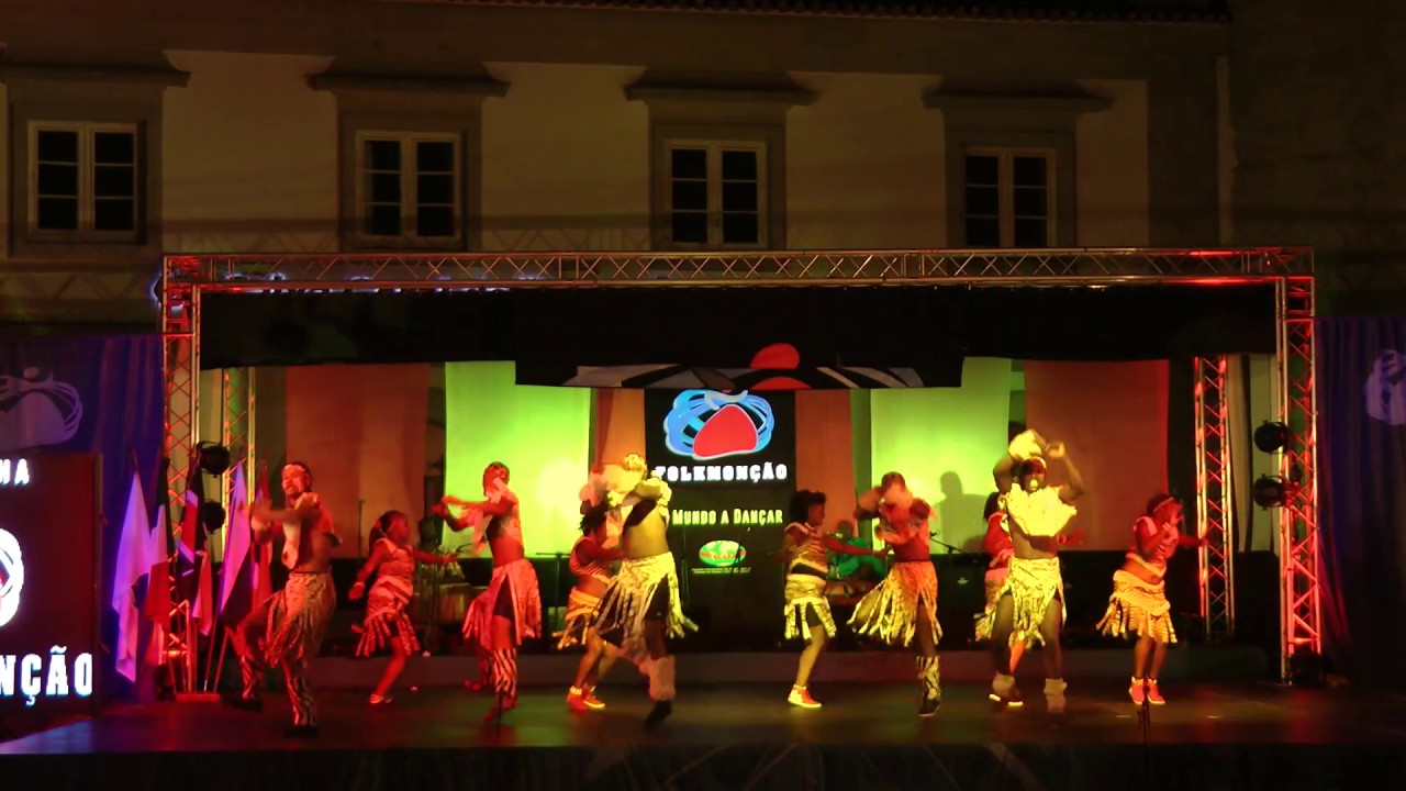 Kenyan folk dances - African Tumbas folcloristico sinonimo