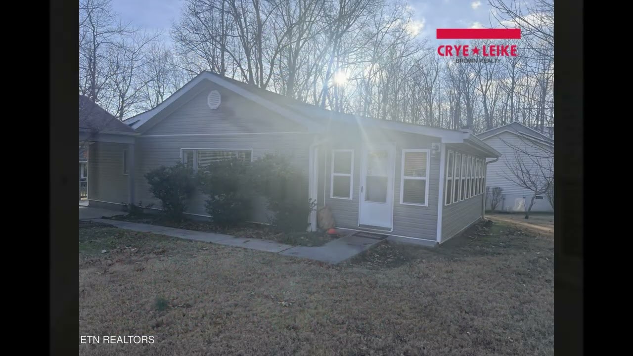 352 LAKEVIEW DR, CROSSVILLE, TN * FAIRFIELD GLADE RESORT * COTTAGE LIFESTYLE IN ACTIVE COMMUNITY