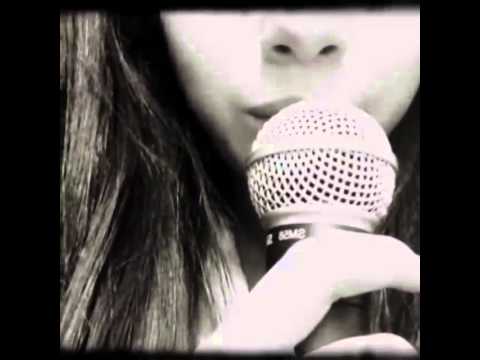 selena-gomez-singing-"oceans"-by-hillsong-united-[instagram's-video]