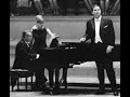 Capture de la vidéo Dietrich Fischer-Dieskau Sings Strauss Lieder - Live! (Paris, 1964)