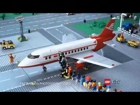 LEGO City 60261 Central Airport - Lego Speed Build Review. 