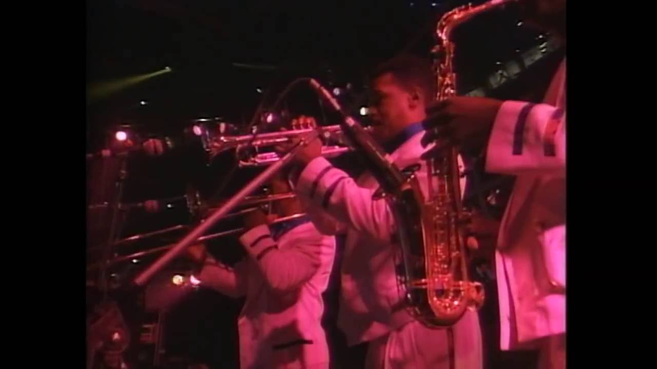 R I P モーリス ホワイト 踊れる名曲を残したew Fの低音 Broad Perosn
