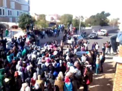 احتجاج ثلاميذ ثانوية عبد الله بن ياسين من اجل اسقاط المسار