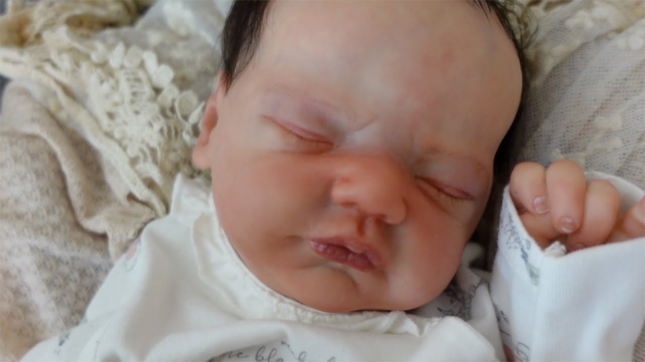 A reborn doll artist moved to my neighborhood! She has Paulin and Brooklyn!