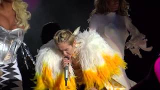 Miley Cyrus - SMS (São Paulo 09/26/2014)