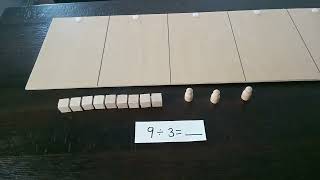 Division Math Problem using Plain Concepto Cubes and the Concepto Division Board