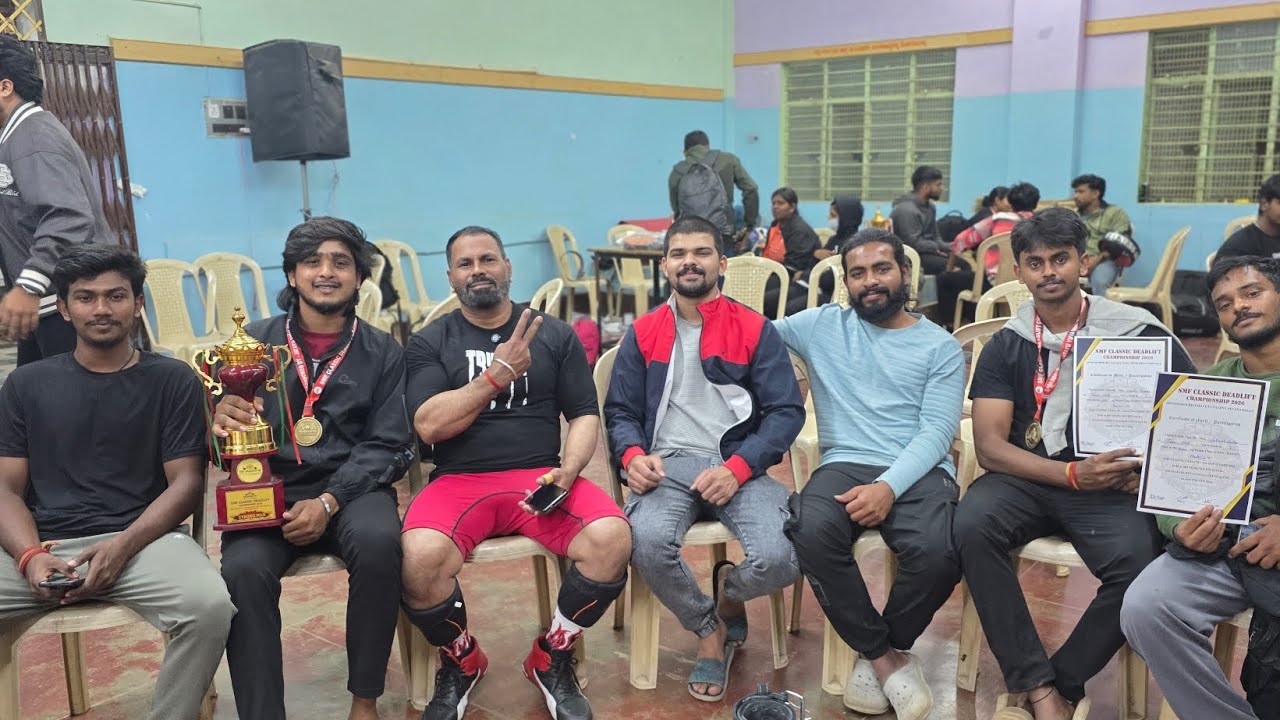 Deadlift, strong man national selected.💪