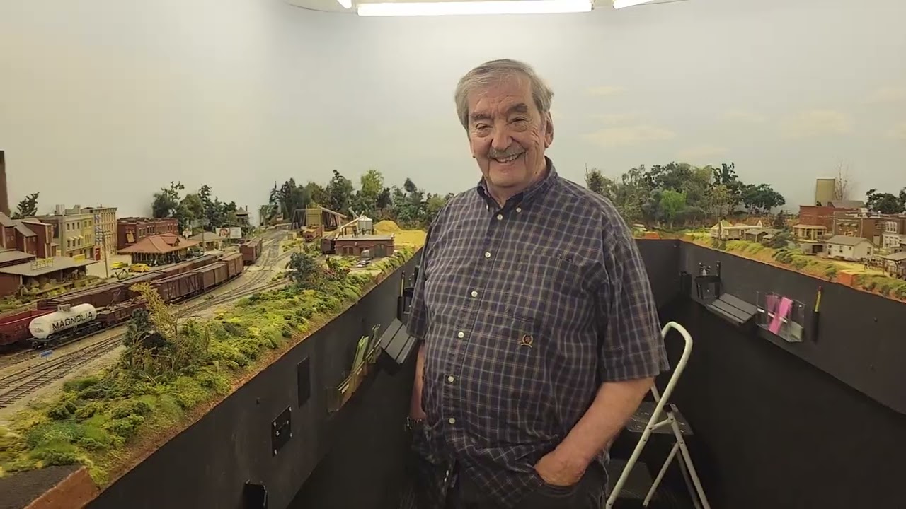 Allen Keller's model train layout 2025